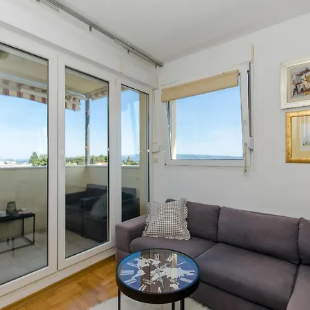 Three Bedroom With Sea View And Secure Private Garage * Split