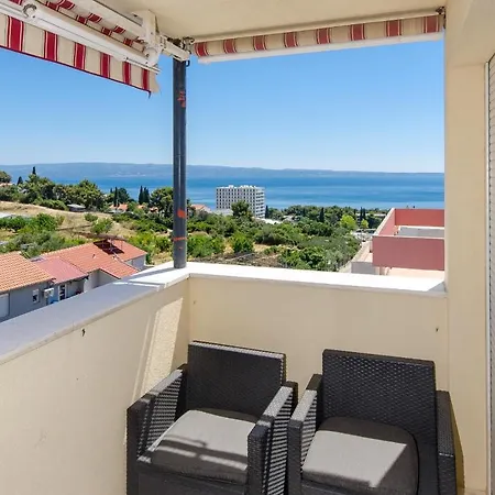 Three Bedroom With Sea View And Secure Private Garage *