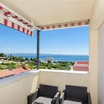 Three Bedroom With Sea View And Secure Private Garage Apartman